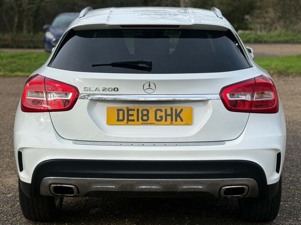Mercedes-Benz GLA Class 2018 1.6 Amg Line Edition Suv 7G-dct Eu DE18GHK White #5