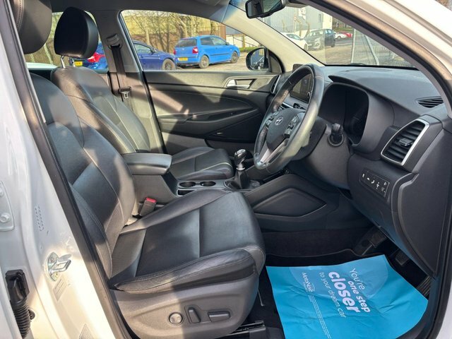 Hyundai Tucson 1.6 T-gdi Premium Suv Euro 6 S SV69CXS White #3