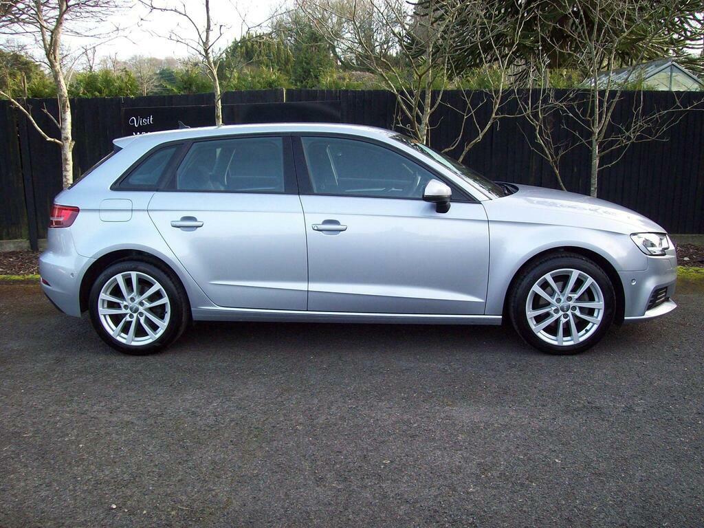 Audi A3 1.5 Tfsi Cod 35 Se Technik Sportback  Silver #5