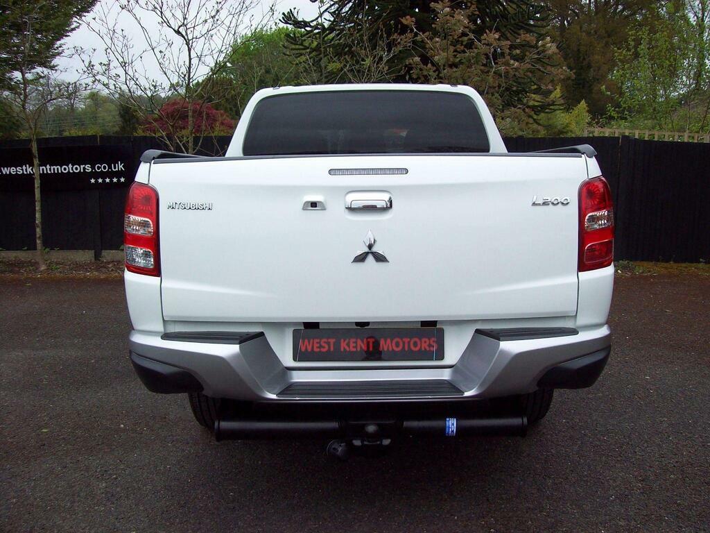 Mitsubishi L200 2.4 Di-d Dc Warrior 4Wd Euro 6  White #3