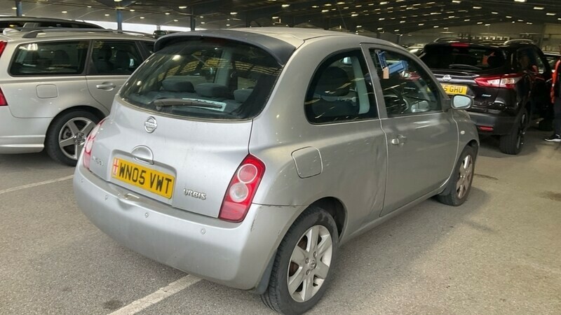 Nissan Micra Urbis Silver #4