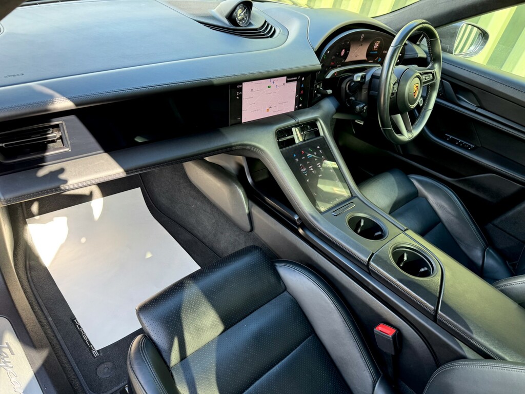 Porsche Taycan Performance Plus 93.4Kwh Turbo Saloon DF71FHM #4