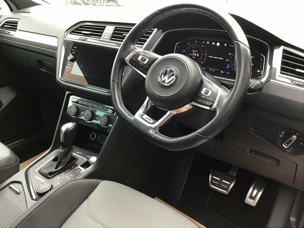 Volkswagen Tiguan Tdi R-line Tech Suv White #6