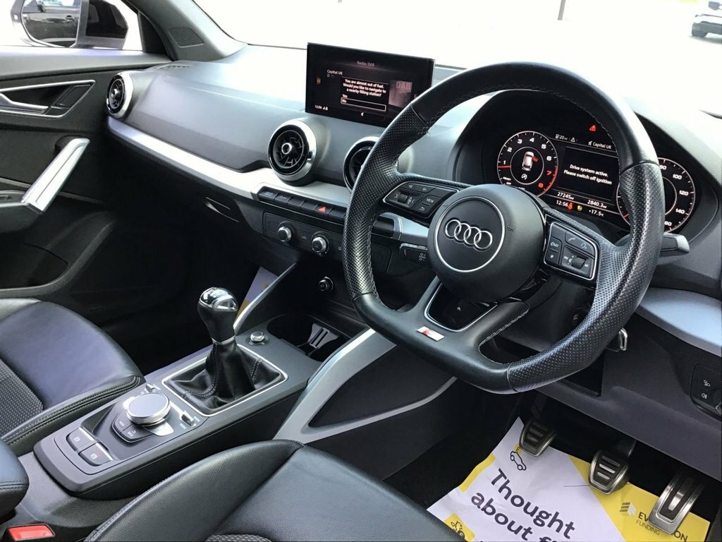 Audi Q2 Tfsi Cod 35 Black SA21WVC White #4