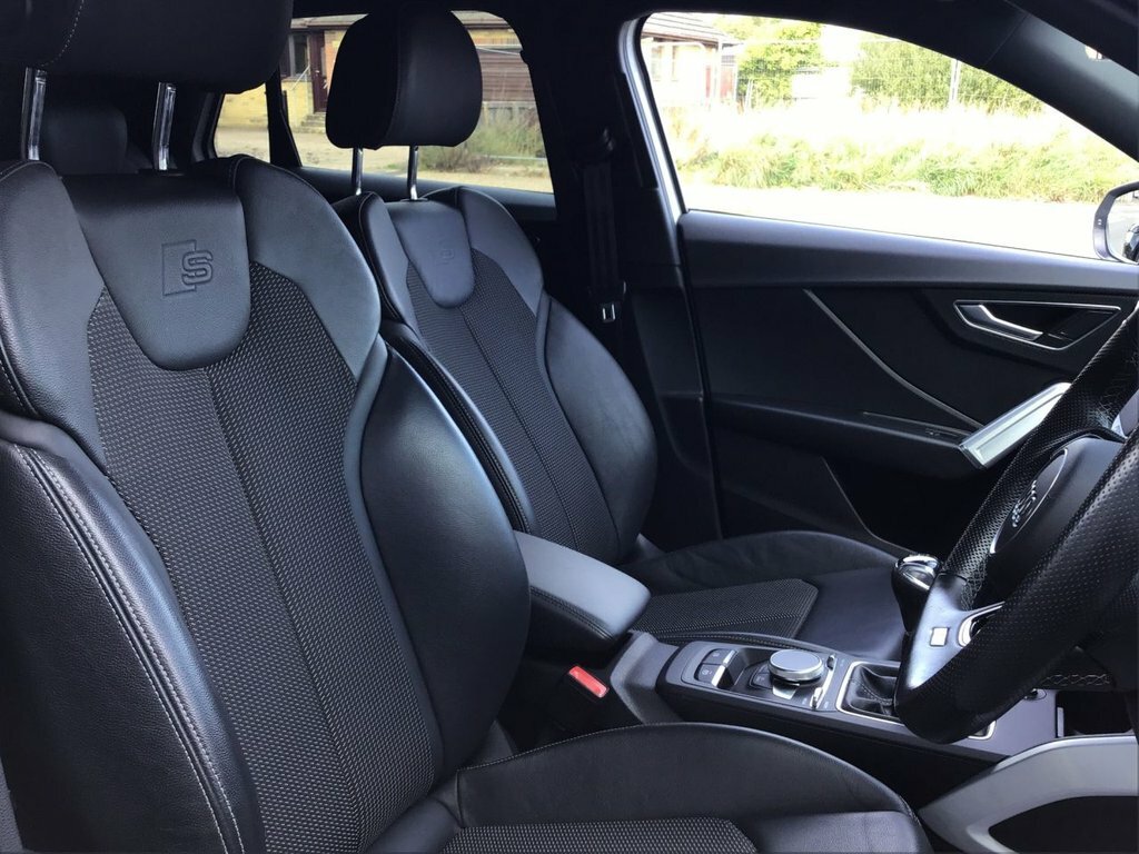 Audi Q2 Tfsi Cod 35 Black SA21WVC White #5