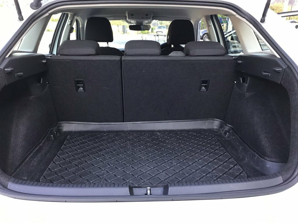 Volkswagen Taigo Tsi Life Suv HW23ODH White #6