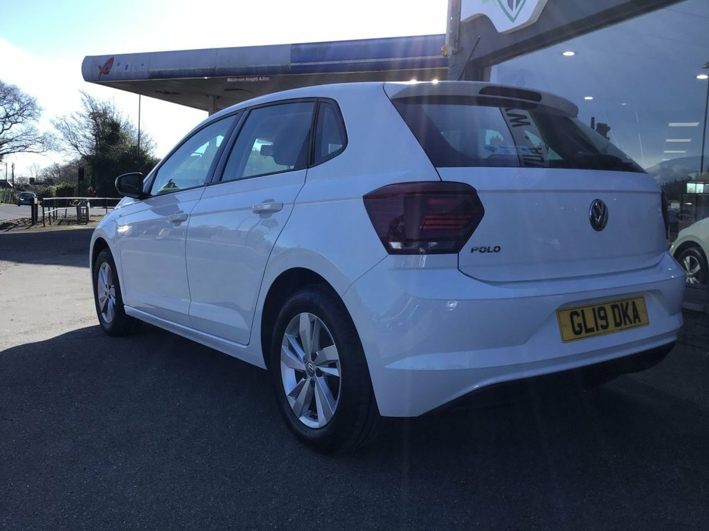 Volkswagen Polo Evo Se Hatchback GL19DKA White #2