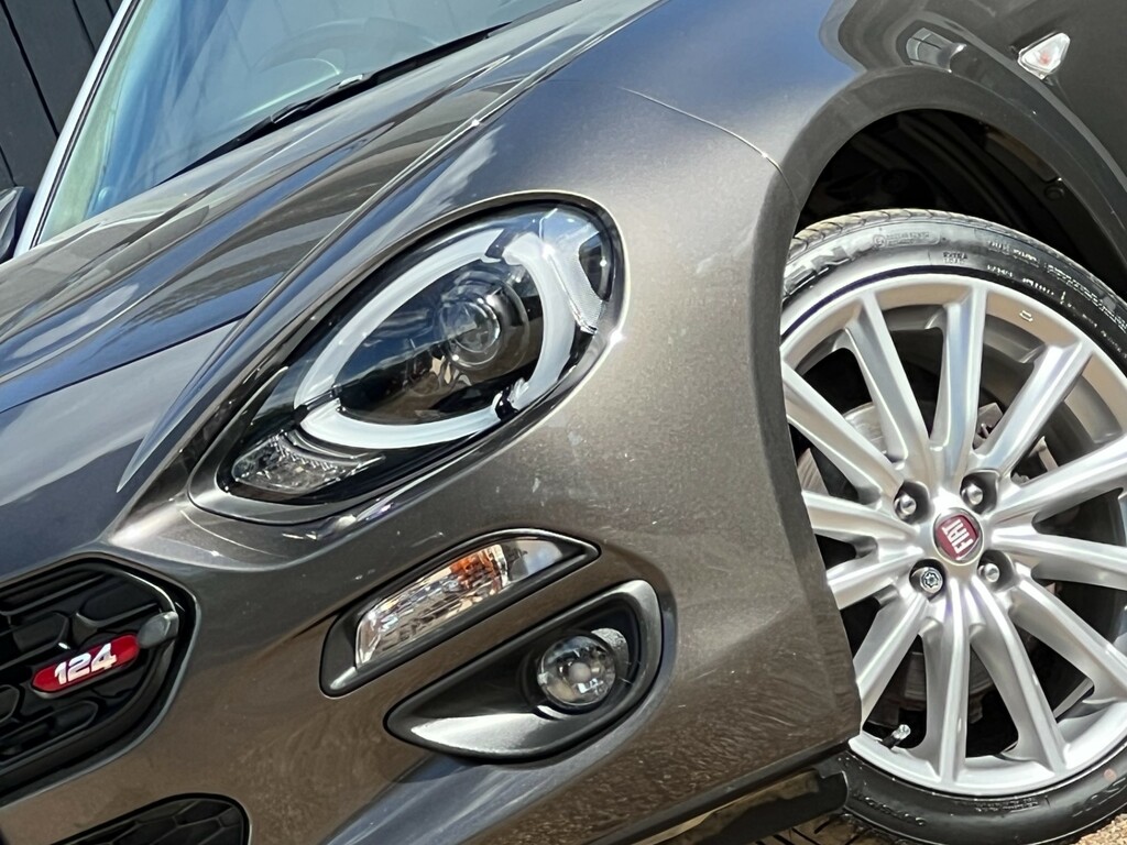 Fiat 124 Spider 1.4 Multiair Lusso Plus Convertible Eur KS18FZV Brown #2