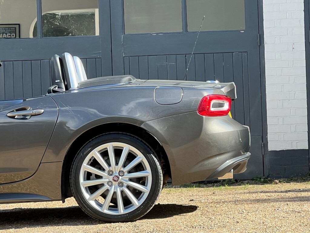 Fiat 124 Spider 1.4 Multiair Lusso Plus Convertible Eur KS18FZV Brown #5