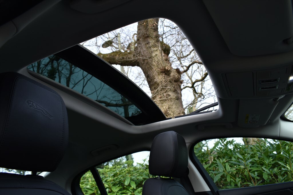 Jaguar XE 2.0 L Portfoliopanoramic Sunroof Blue #2