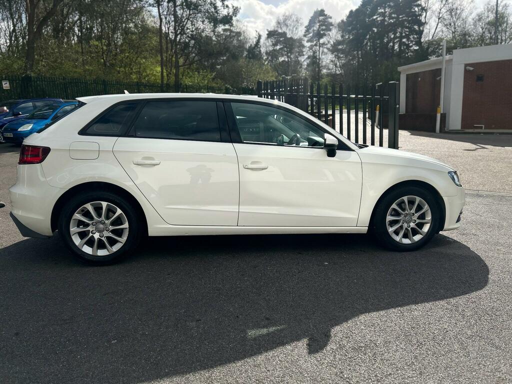 Audi A3 2.0 Tdi Se Sportback Euro 5 Ss EN13EFM White #4