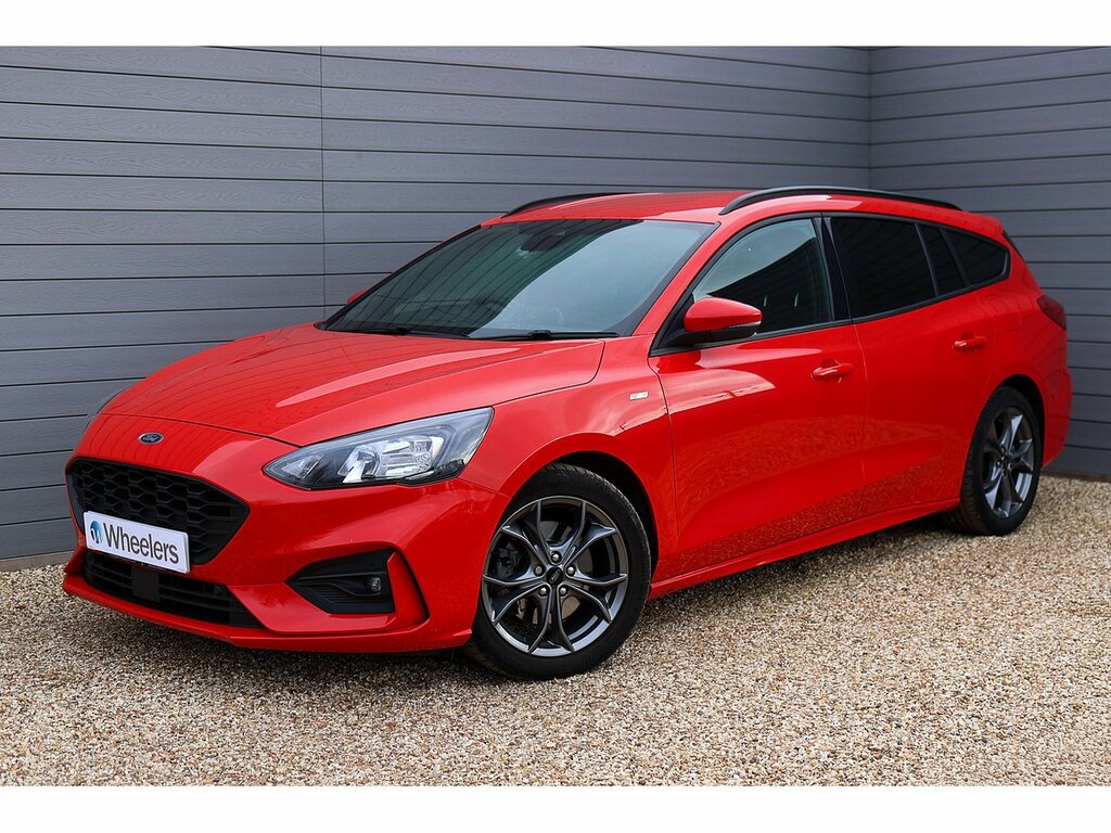 Ford Focus Ecoblue St-line Red