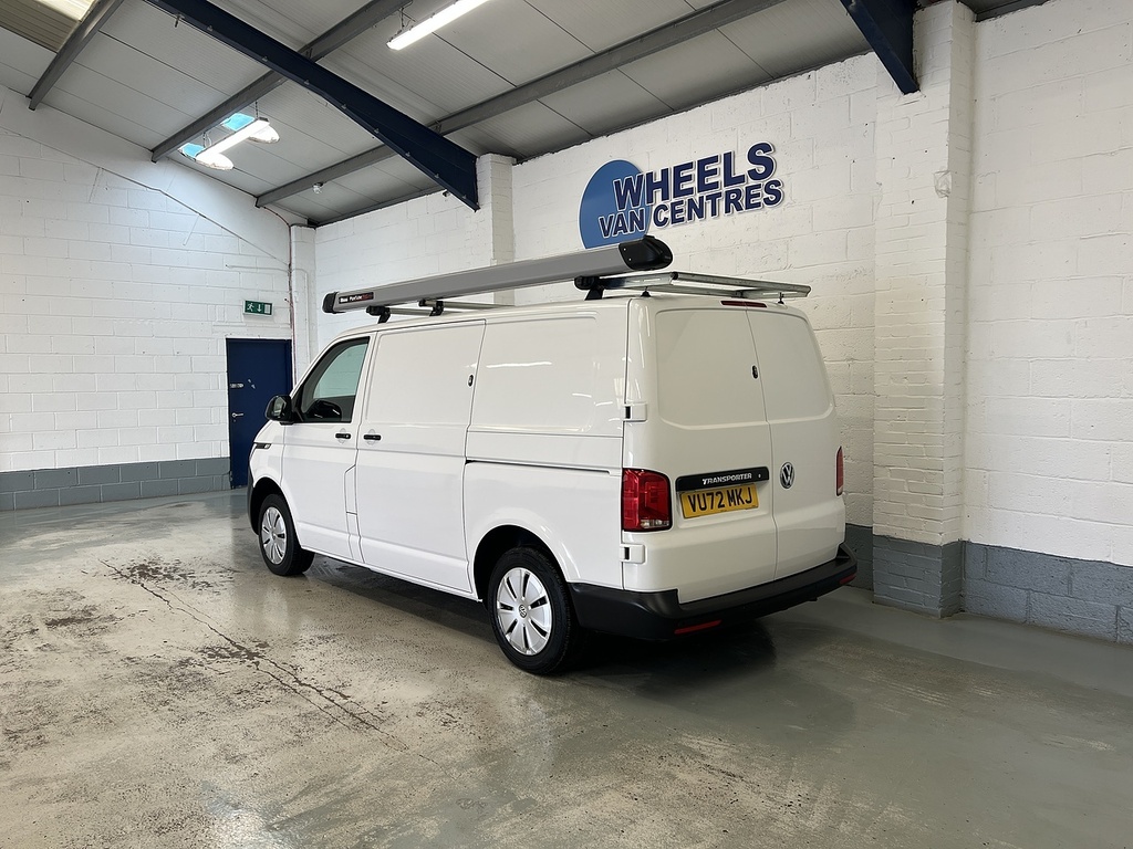 Volkswagen Transporter 2.0 Tdi T28 Startline Panel Van VU72MKJ White #2