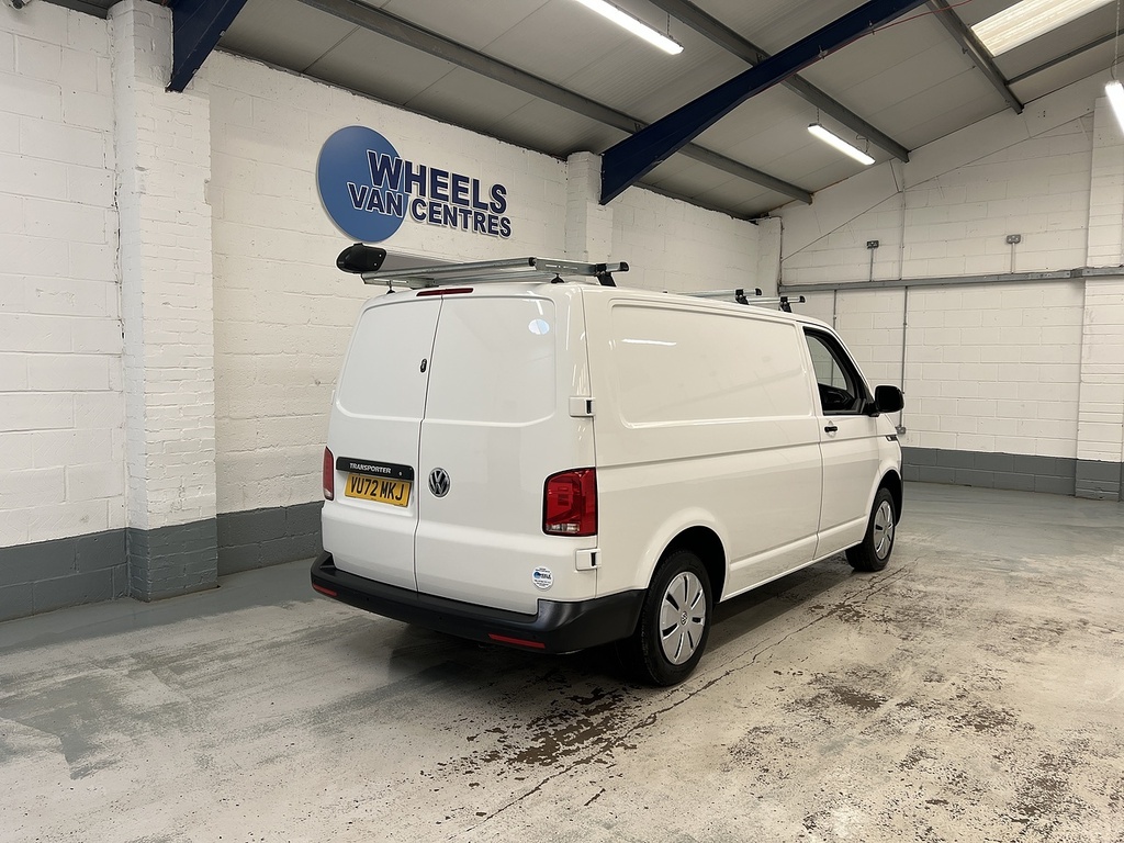 Volkswagen Transporter 2.0 Tdi T28 Startline Panel Van VU72MKJ White #4