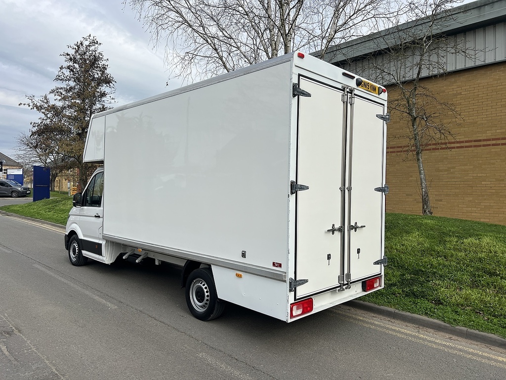 Volkswagen Crafter Tdi Cr35 Startline 2.0 Luton GN19KNM White #3
