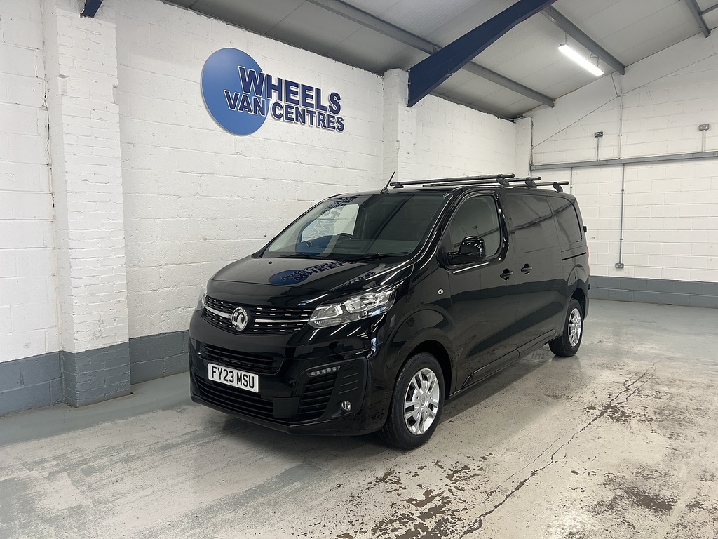 Vauxhall Vivaro 2.0 Turbo D 3100 Sportive Panel Van 6Dr Man Black