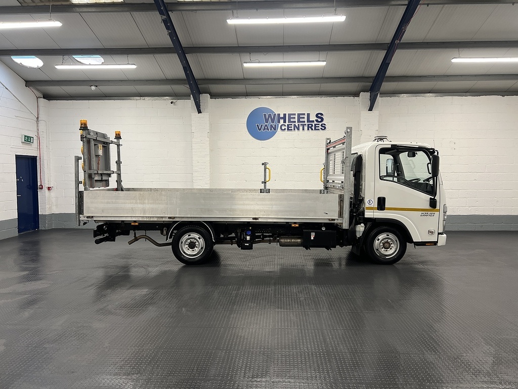 Isuzu D N35 1.9 Dropside LT23EPD White #2