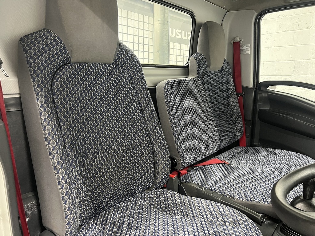 Isuzu D N35 1.9 Dropside LT23EPD White #3