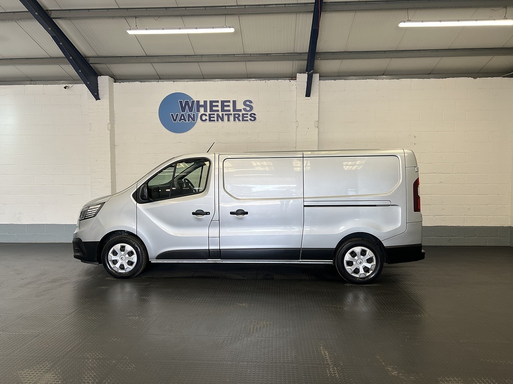 Renault Trafic 2.0 Dci Blue Ll30 Business Panel Van M HK23WFR Grey #2