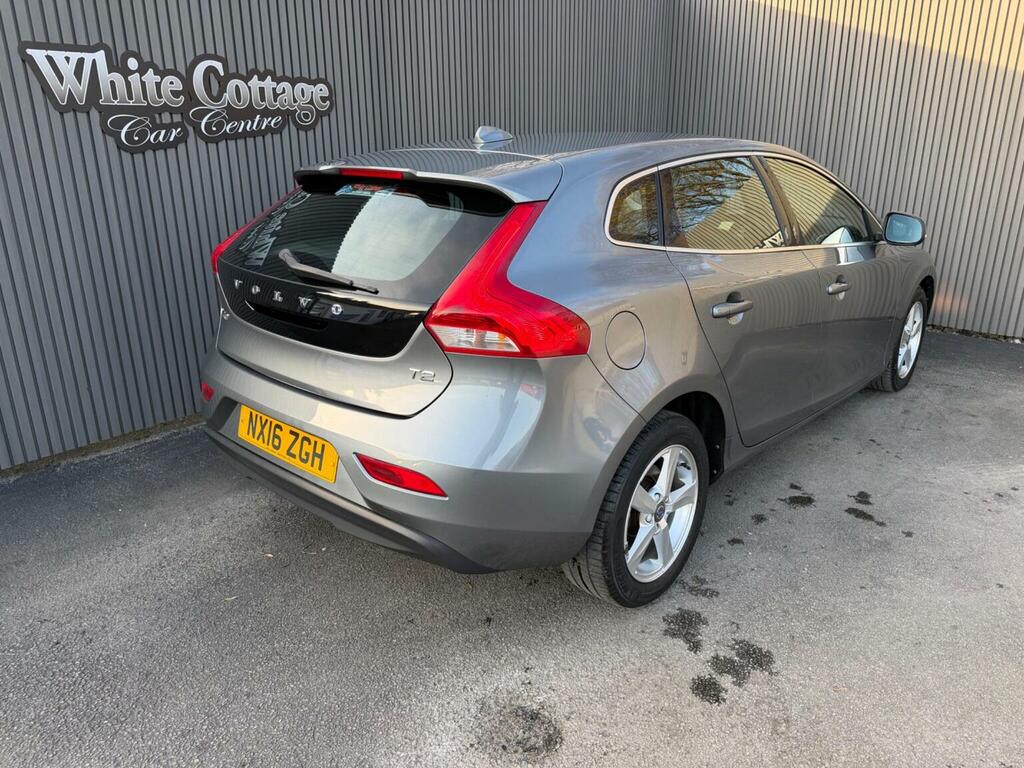 Volvo V40 Hatchback 2.0 T2 Se Nav Euro 6 Ss 201616 Grey #2