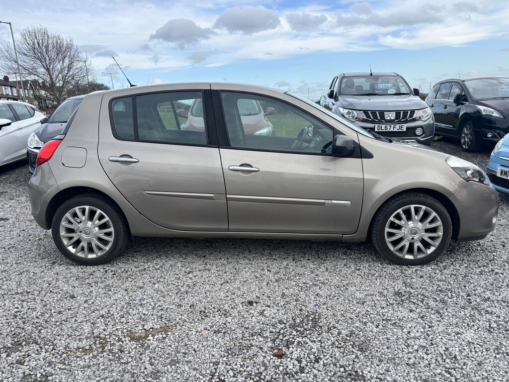 Renault Clio Hatchback 1.2 Tce Dynamique Tomtom 201111 LS11BKD Beige #4