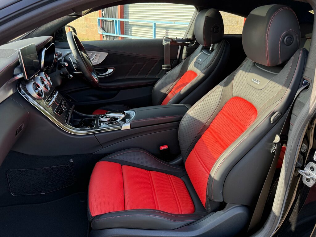 Mercedes-Benz C Class 4.0 C63 V8 Biturbo Amg Premium Coupe Black #6