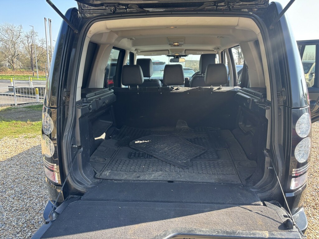 Land Rover Discovery 4 Suv 3.0 Sd V6 Xs 2014 AK14FHV Black #4