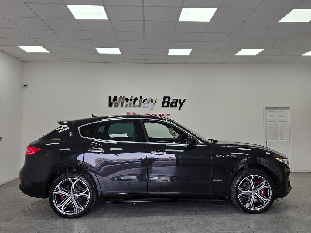 Maserati Levante V6 Gransport Nerissimo YR19CDF Black #2