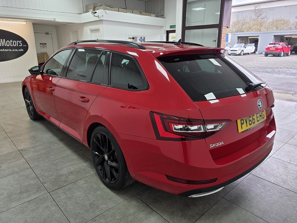 Skoda Superb Tdi Sportline Red #5
