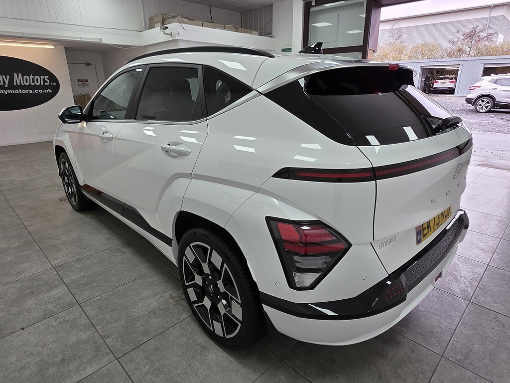 Hyundai Kona Ultimate White #5