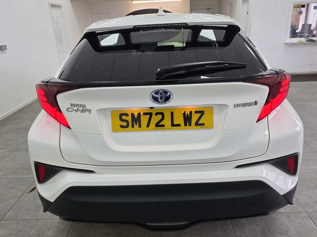 Toyota C-Hr Vvt-h Excel SM72LWZ White #4