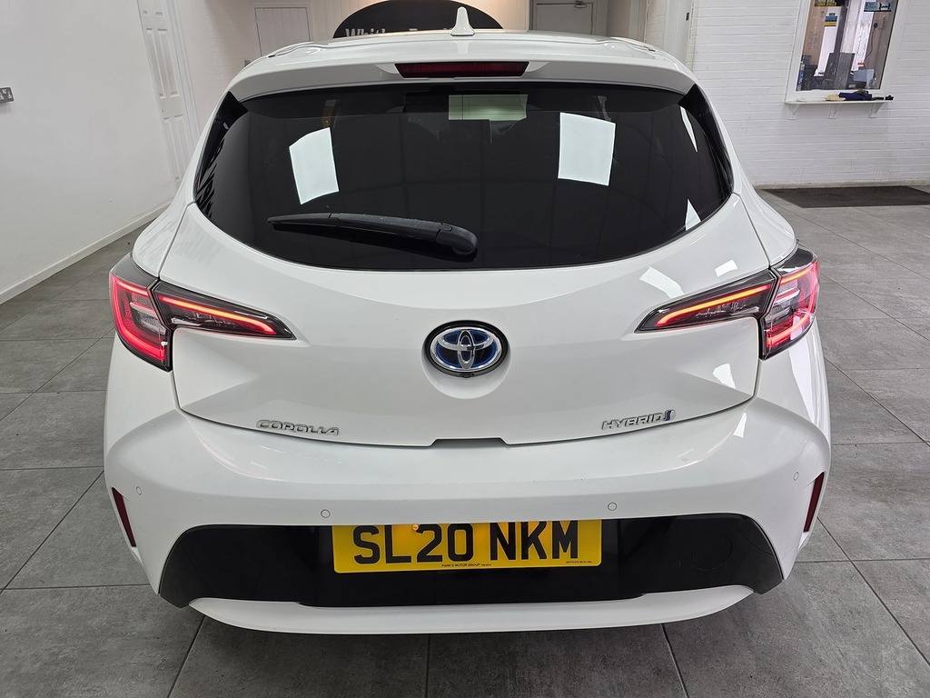 Toyota Corolla Vvt-h Design SL20NKM White #4
