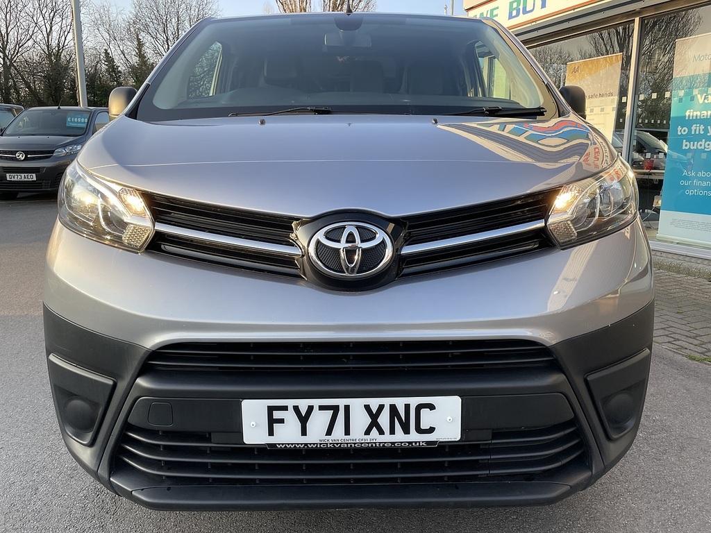 Toyota PROACE 2.0D Icon Medium Panel Van 6Dr Mwb E FY71XNC Grey #4