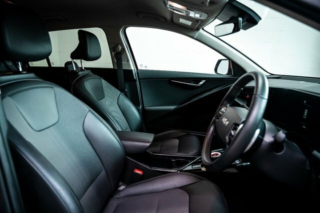 Kia Niro 2024 1.6 Gdi 11.1Kwh 3 Suv Plug-in Hybr VE73XKU Red #5