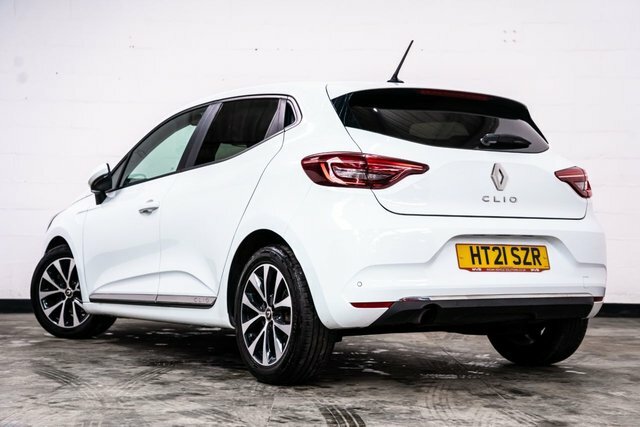 Renault Clio 2021 1.5 Blue Dci Iconic Hatchback Manu White #3