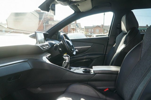 Peugeot 5008 2017 1.2 Puretech Gt Line Suv Eu MJ67DVL Black #4