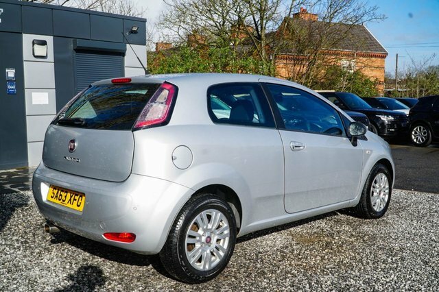 Fiat Punto 2013 1.4 Easy Hatchback Euro 5 Grey #3