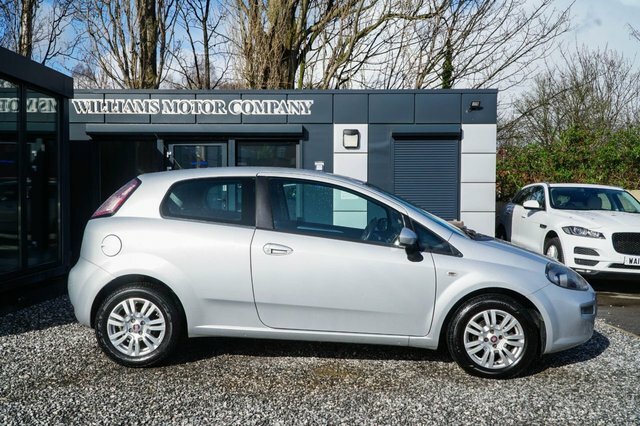 Fiat Punto 2013 1.4 Easy Hatchback Euro 5 Grey
