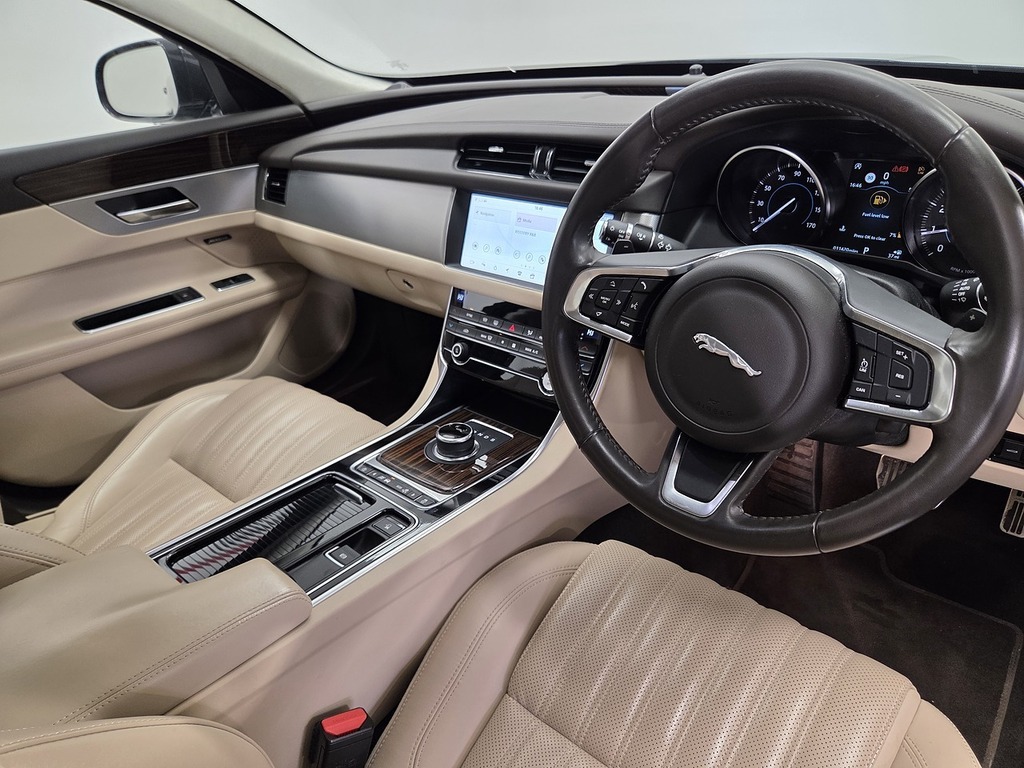 Jaguar XF 2.0I Portfolio Gpf Saloon Euro 6 Grey #5