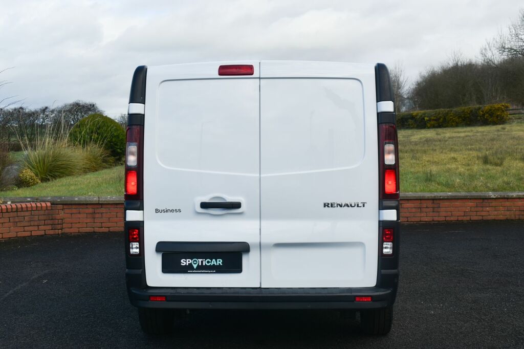 Renault Trafic Mpv HN23JXW White #4