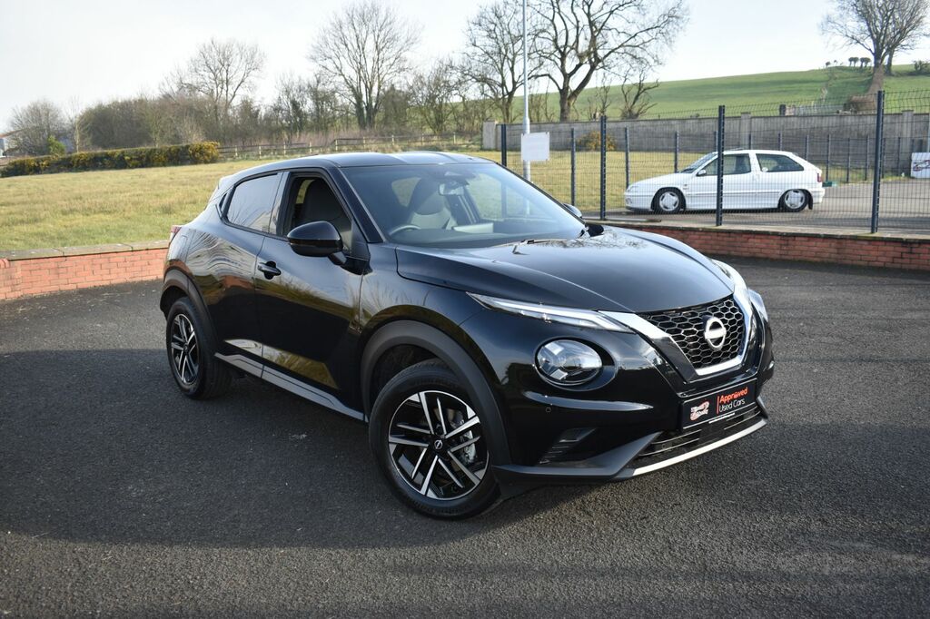 Nissan Juke Hatchback Black