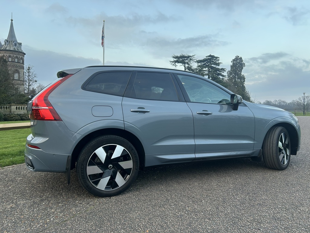 Volvo XC60 2.0H T6 Recharge 18.8Kwh Plus Suv Plug- OV24VHW #6