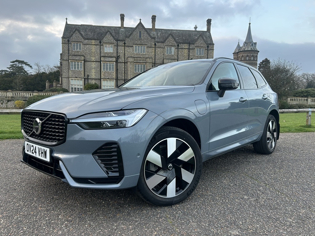 Volvo XC60 2.0H T6 Recharge 18.8Kwh Plus Suv Plug-