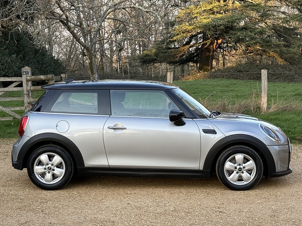 Mini Hatch Cooper Classic YM72OFL Silver #2