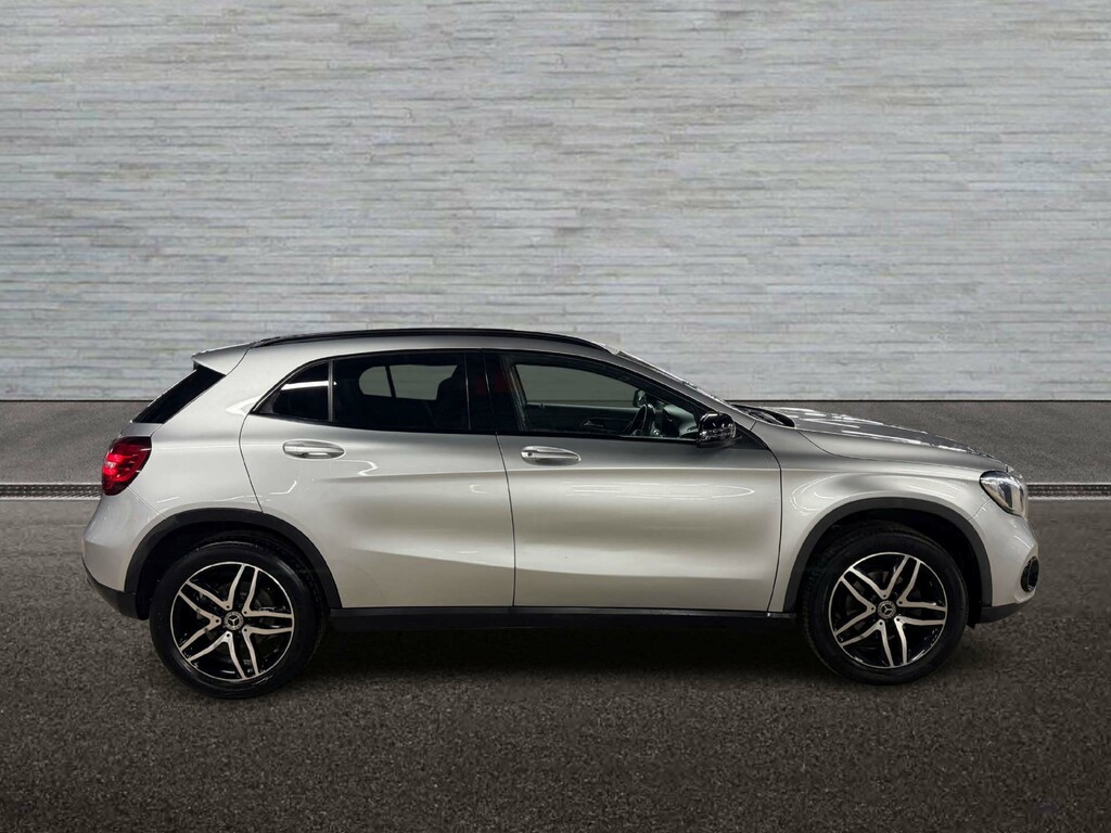 Mercedes-Benz GLA Class Urban Edition LK19JZE #3
