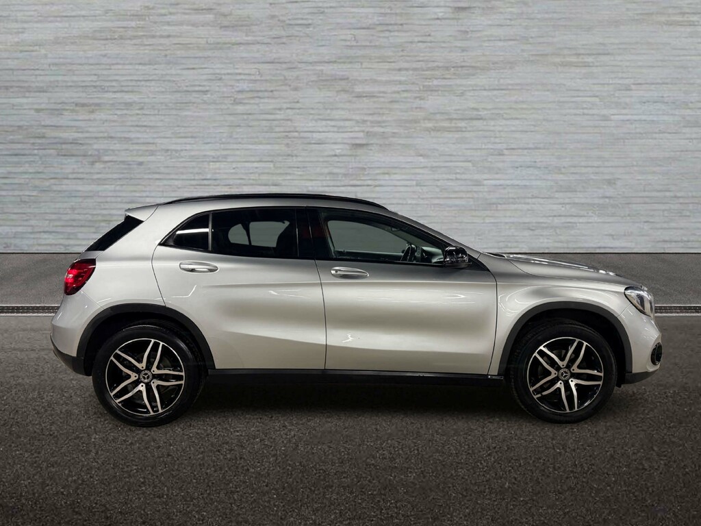 Mercedes-Benz GLA Class Urban Edition LK19JZE #4