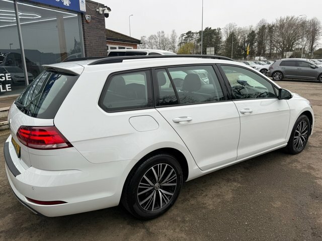 Volkswagen Golf Tsi Evo Se Estate AR19DLU White #5