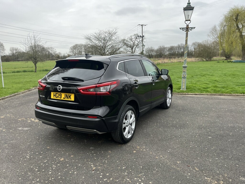 Nissan Qashqai 1.3 Dig-t N-connecta HG19JNK Black #3