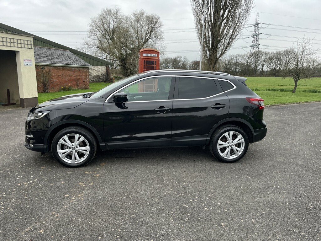 Nissan Qashqai 1.3 Dig-t N-connecta HG19JNK Black #2
