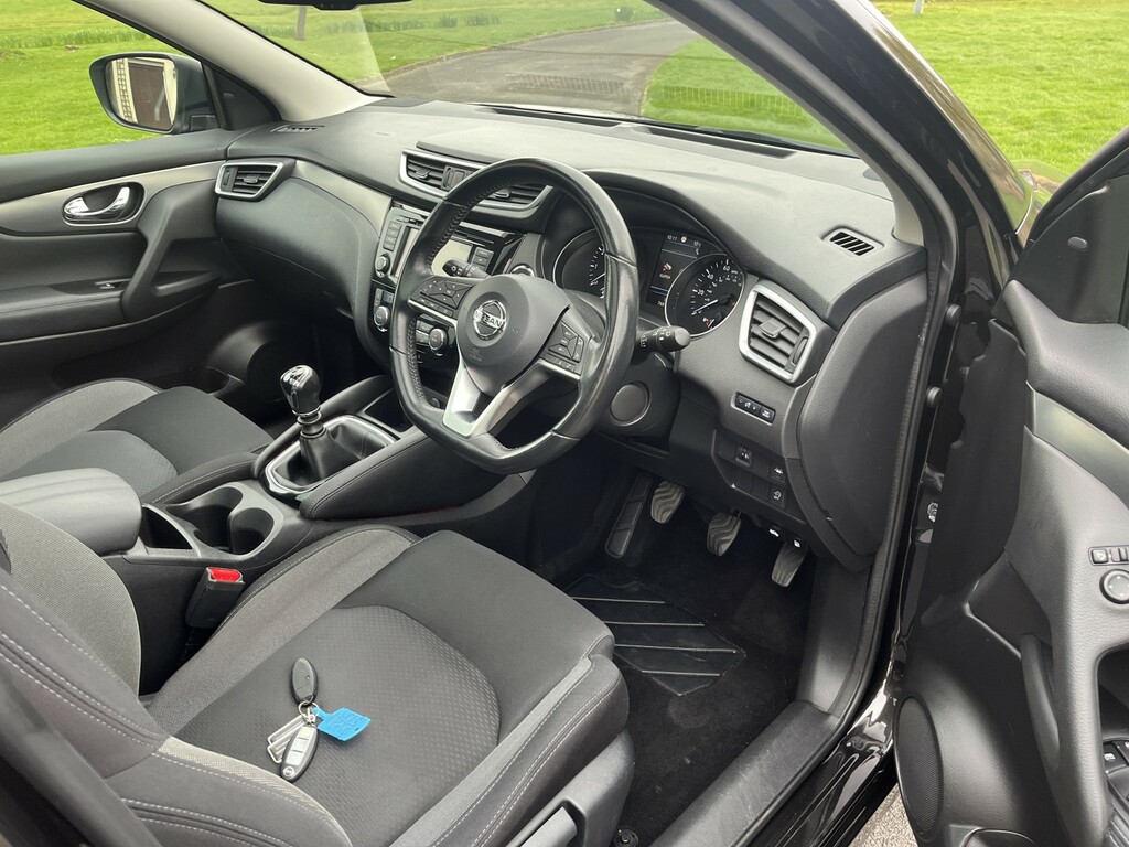 Nissan Qashqai 1.3 Dig-t N-connecta HG19JNK Black #6